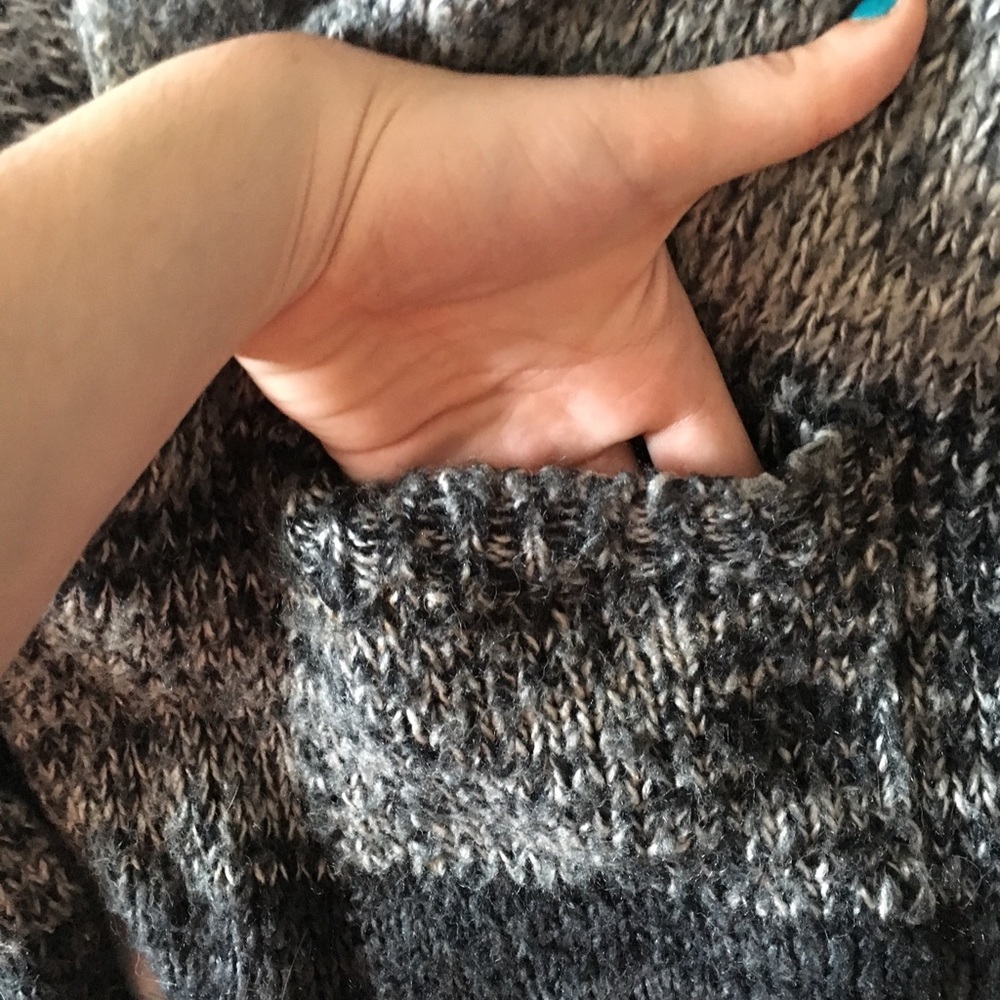 Sweater - Picture 3 of 5
